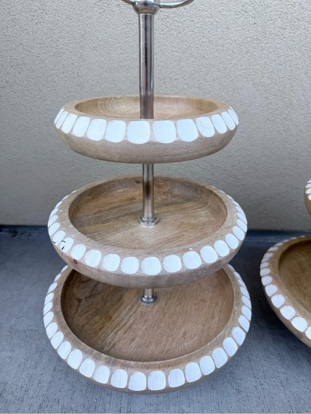 Unkown elegant tier